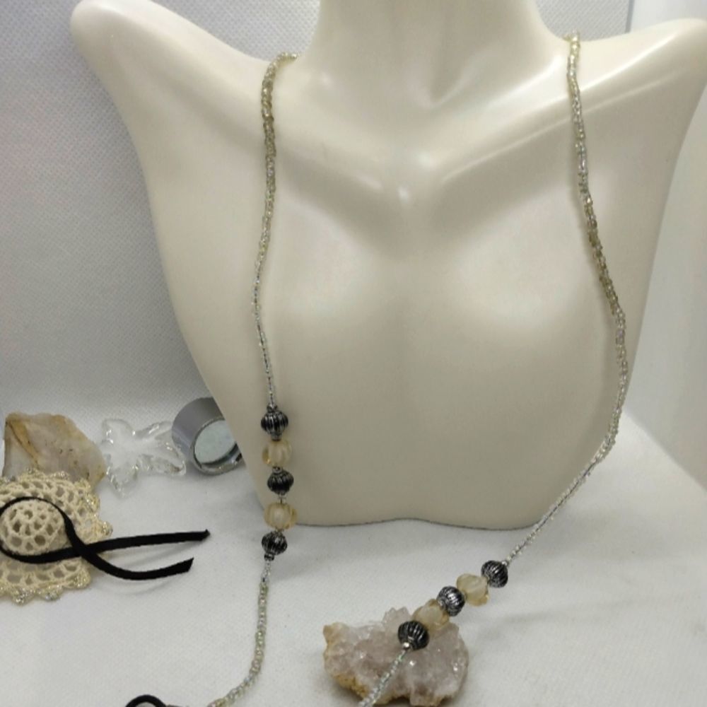 regency clear and silver beaded glasses chain holder accessory new